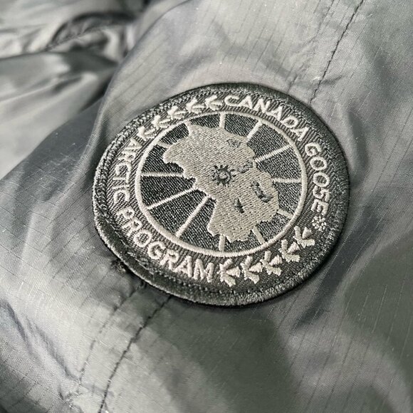 CANADA GOOSE Black Label Yukon Bomber Duck Down Coyote Fur Trimmed Winter Jacket - Picture 4 of 15